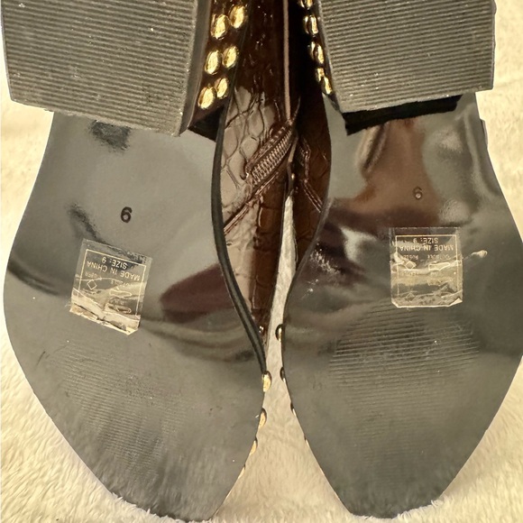 Brown Combat Moto Boots 9 with Gold Studded Detailing - Picture 5 of 6